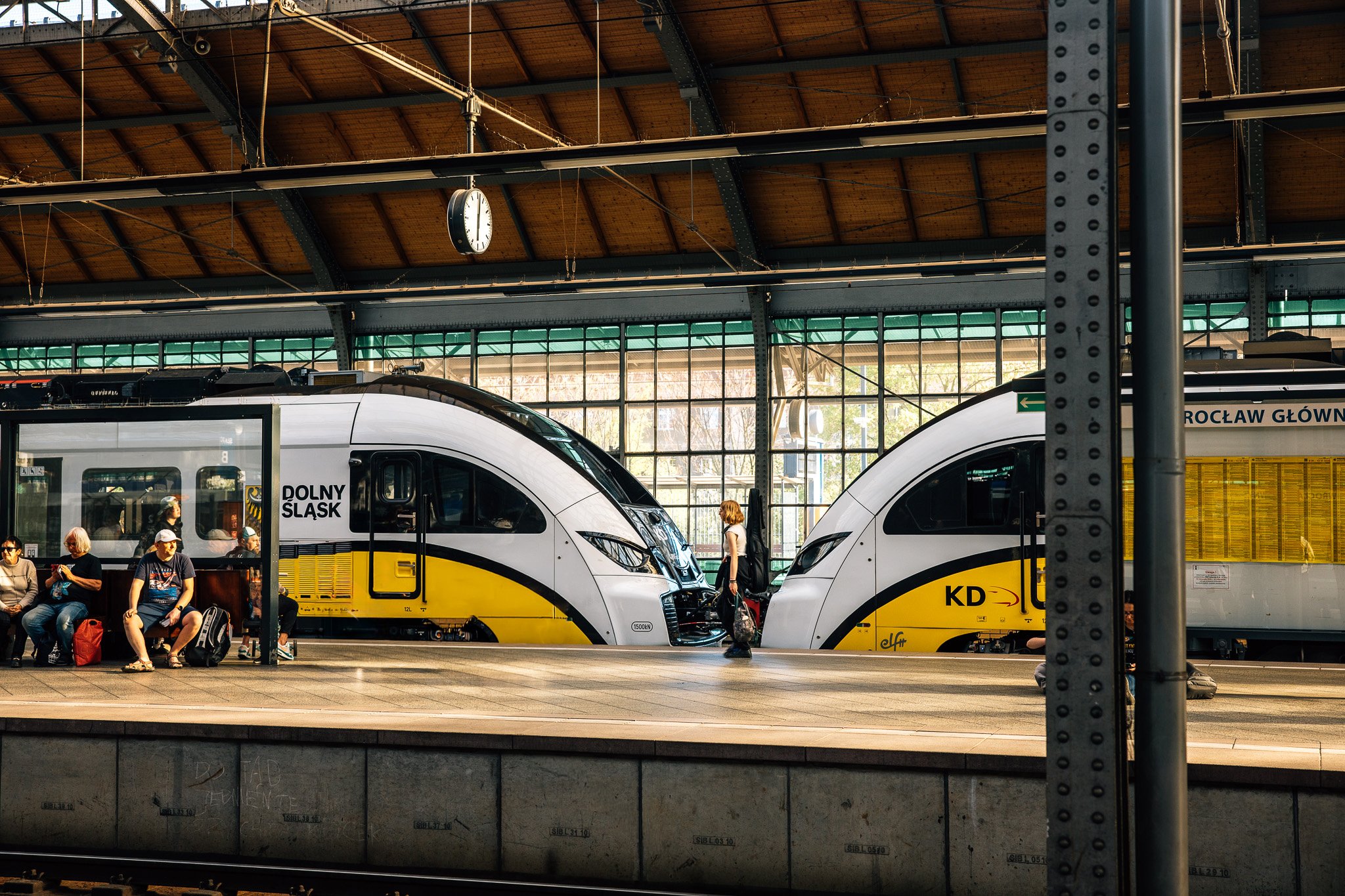 Podwójny sukces Kolei Dolnośląskich. Rekordowe rozliczenie z KPO i kolejne miliony na Elfy